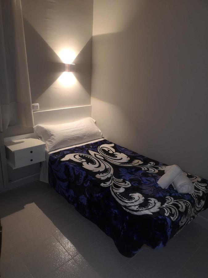 Hostal Conde De Lemos ポンフェラダ エクステリア 写真